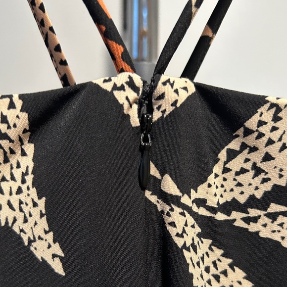 NWT / GUESS / Leaf Print Sheath Dress - Picture 9 of 9